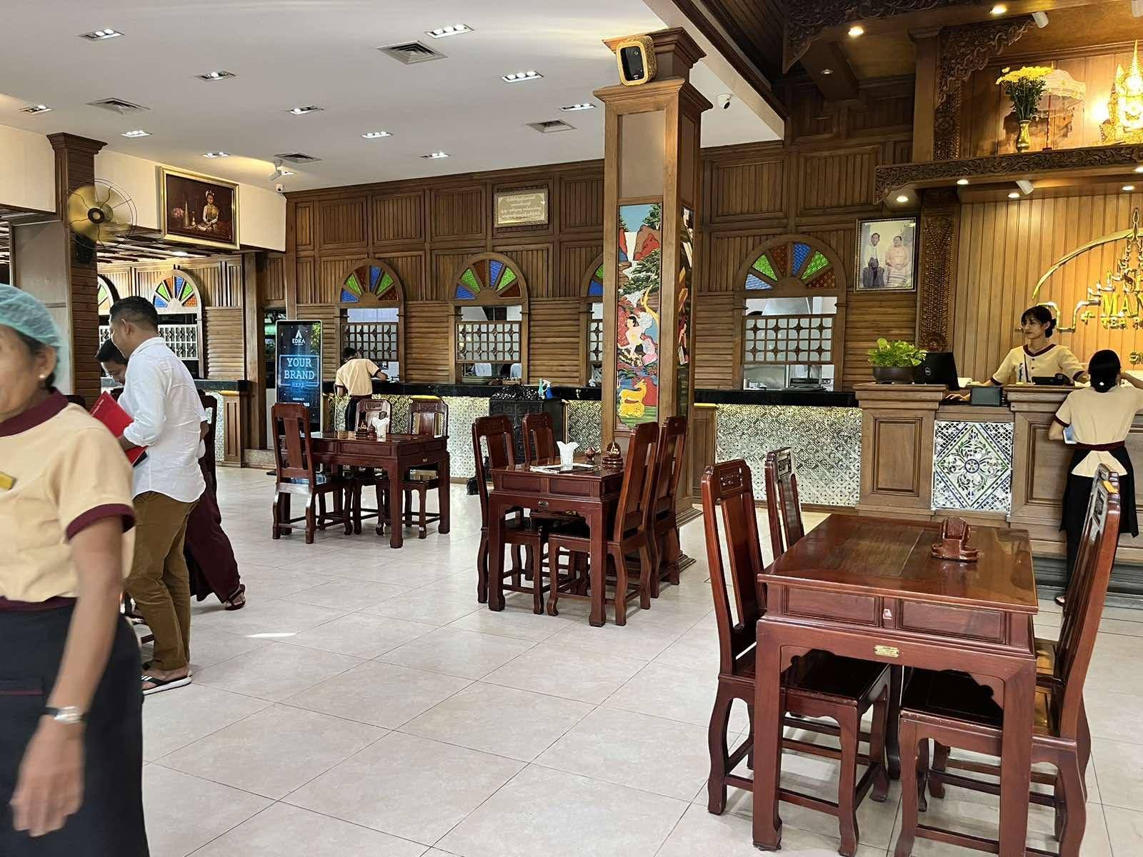 Shwe Mandalay Tea Palace